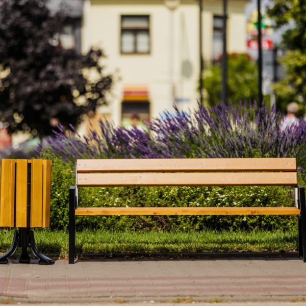 Ławka parkowa Horus Solidna stalowa ławka parkowa HORUS