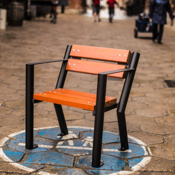 Krzesło Gladiator z podłokietnikiem Krzesło Gladiator z podłokietnikiem