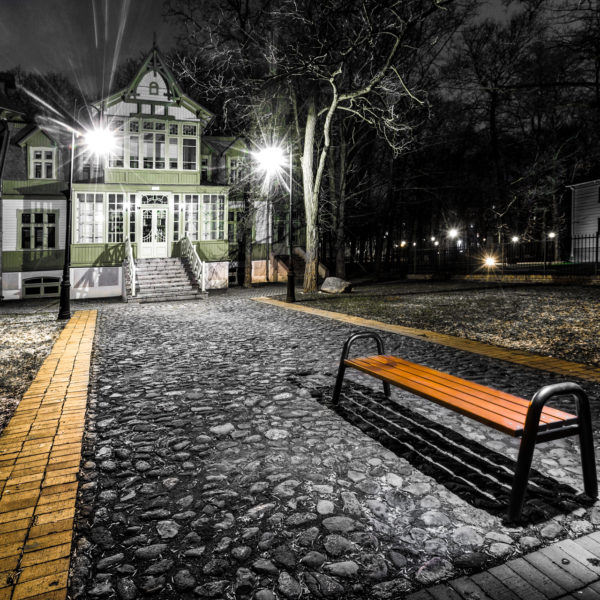 Ławka parkowa Spartan bez oparcia Solidna stalowa ławka parkowa Spartan bez oparcia