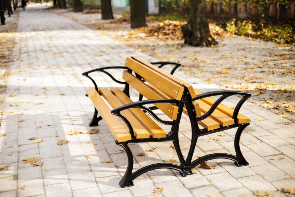 podwójna Solidna żeliwna ławka parkowa Łódzka z podłokietnikiem podwójna Solidna żeliwna ławka parkowa Łódzka z podłokietnikiem