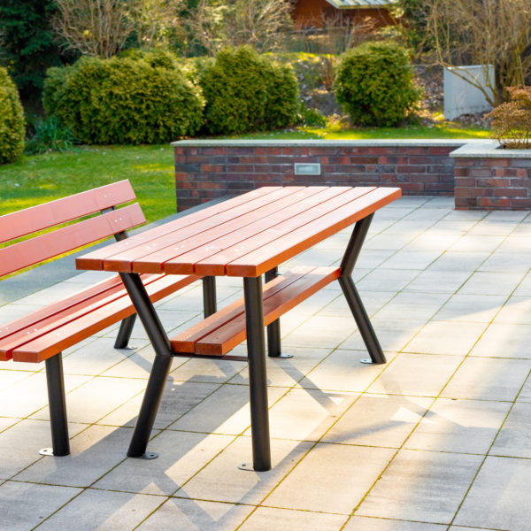 Stół miejski Gaja solidny i uniwersalny stół parkowy Gaja