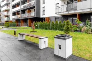 Mała architektura wielkich osiedli – co zrobić, by przestrzeń nie była nudna?