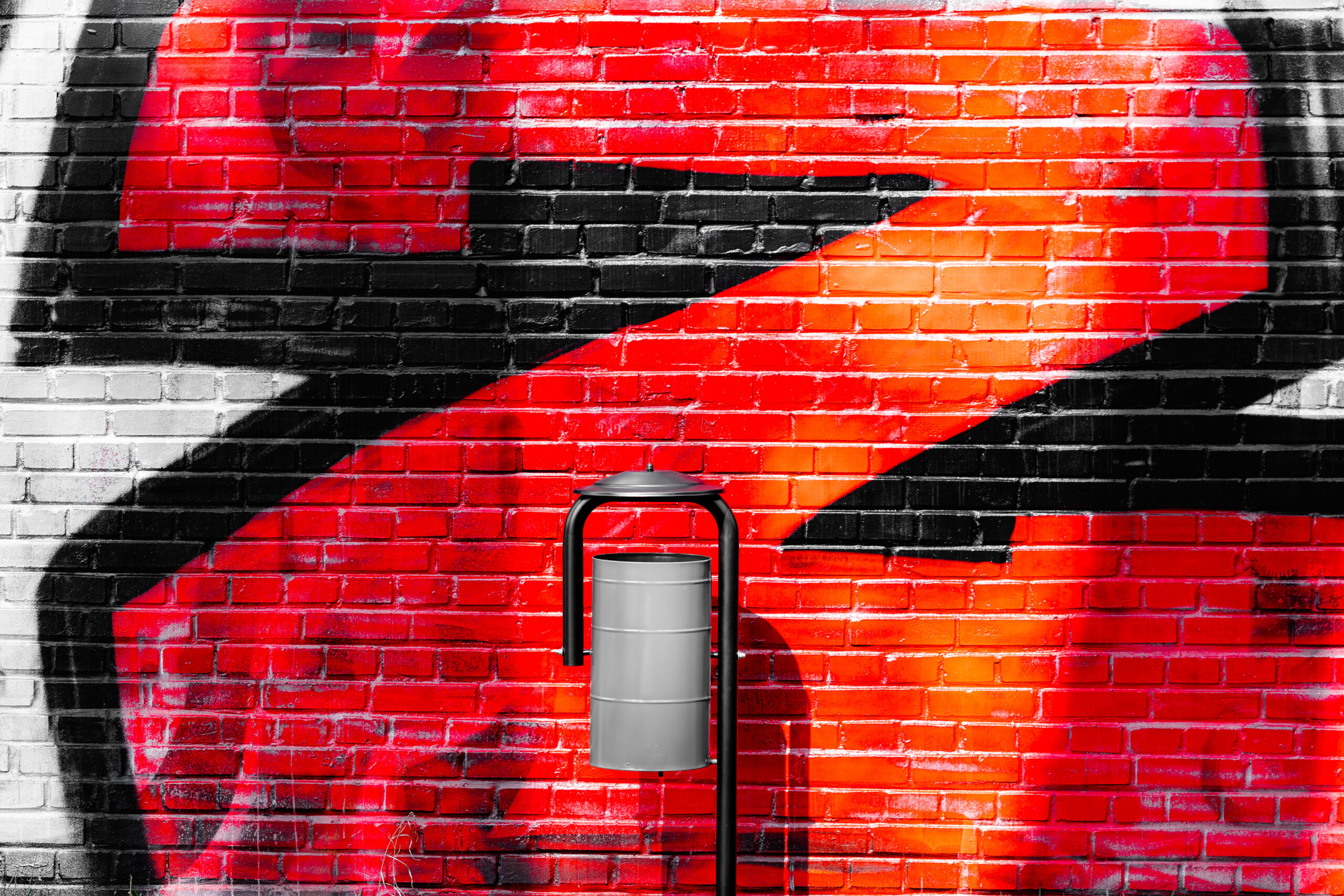 Kosz Uliczny: wyznania miejskiego bohatera numer 1 na obrazku