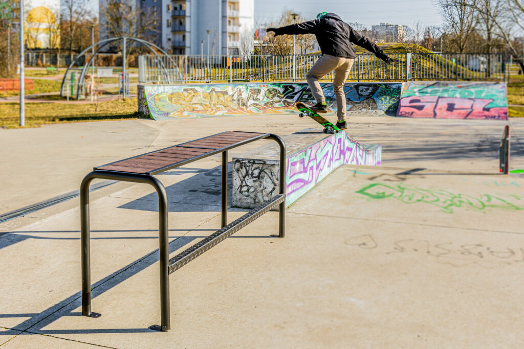 Sigma WPC 2 (6) ławka parkowa