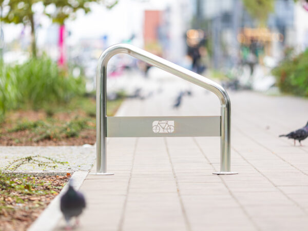 Stojak na rowery typu U skośny pro